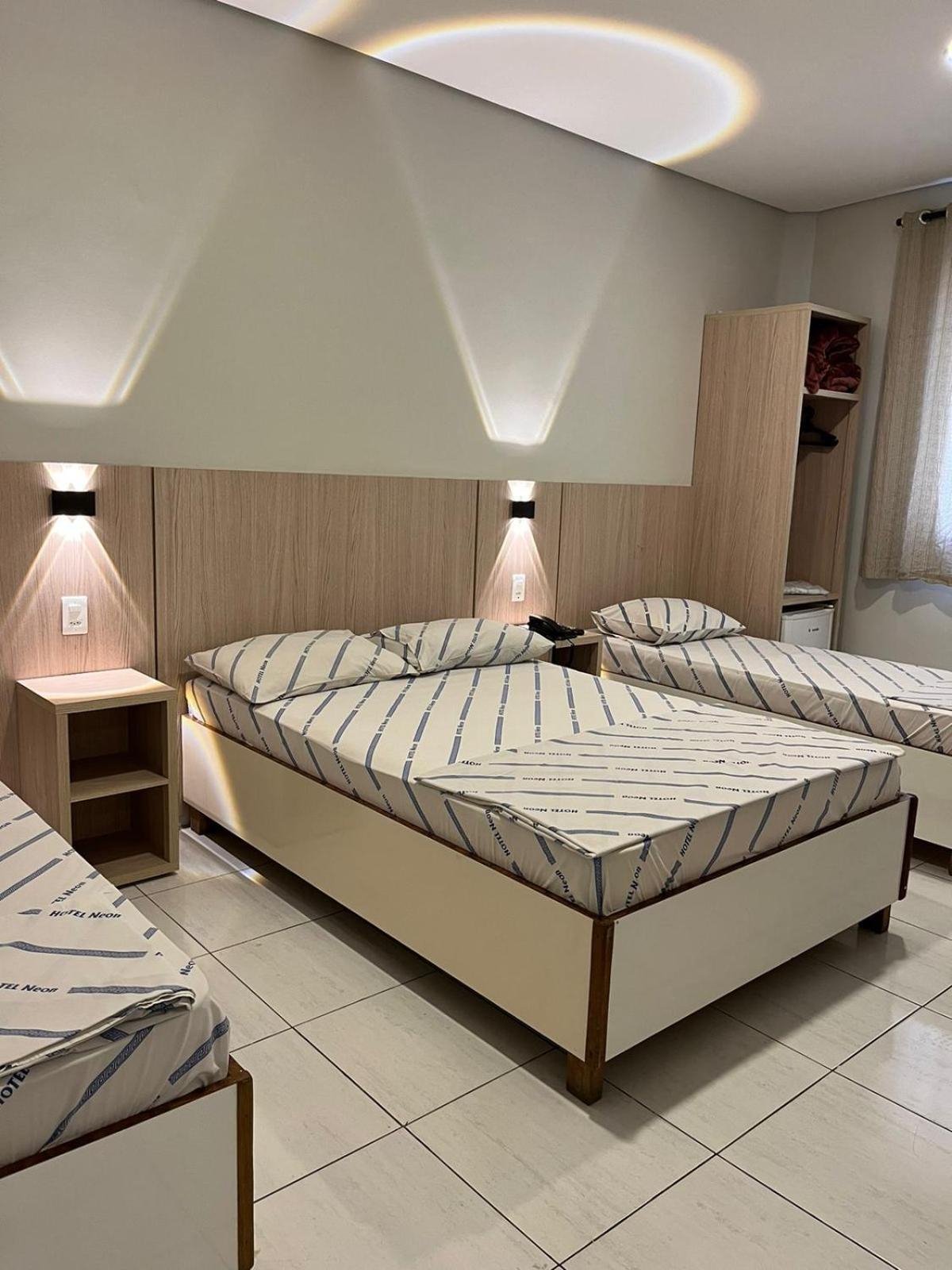 Hotel Neon - Proximo A 25 De Marco, Bom Retiro E Bras, A 2Min Do Mirante Sampa Sky E Pista De Skate Anhangabau เซาเปาโล ภายนอก รูปภาพ