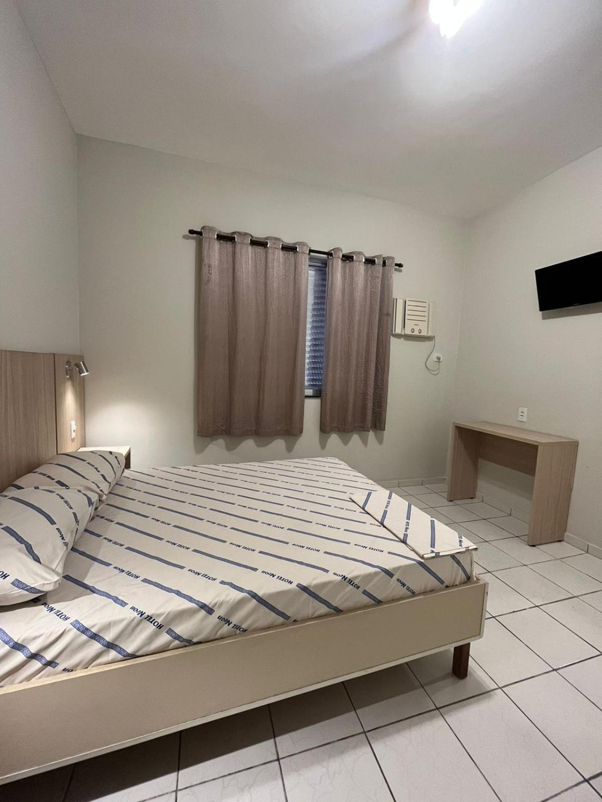 Hotel Neon - Proximo A 25 De Marco, Bom Retiro E Bras, A 2Min Do Mirante Sampa Sky E Pista De Skate Anhangabau เซาเปาโล ภายนอก รูปภาพ