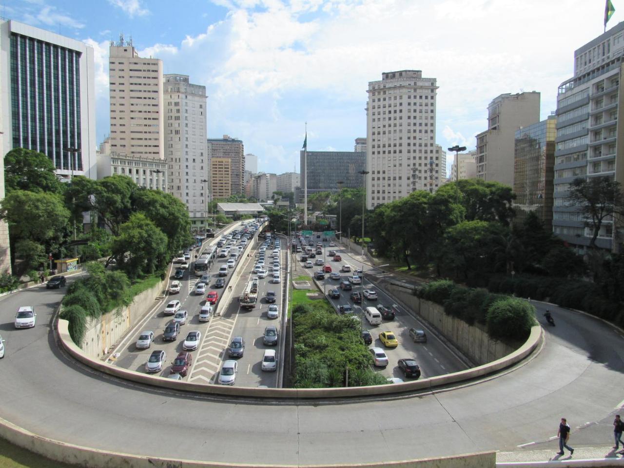 Hotel Neon - Proximo A 25 De Marco, Bom Retiro E Bras, A 2Min Do Mirante Sampa Sky E Pista De Skate Anhangabau เซาเปาโล ภายนอก รูปภาพ